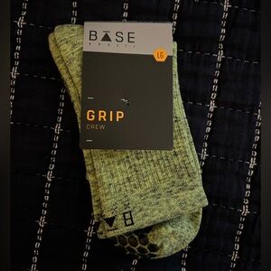 Base XXXIII Crew Length Grip Sock